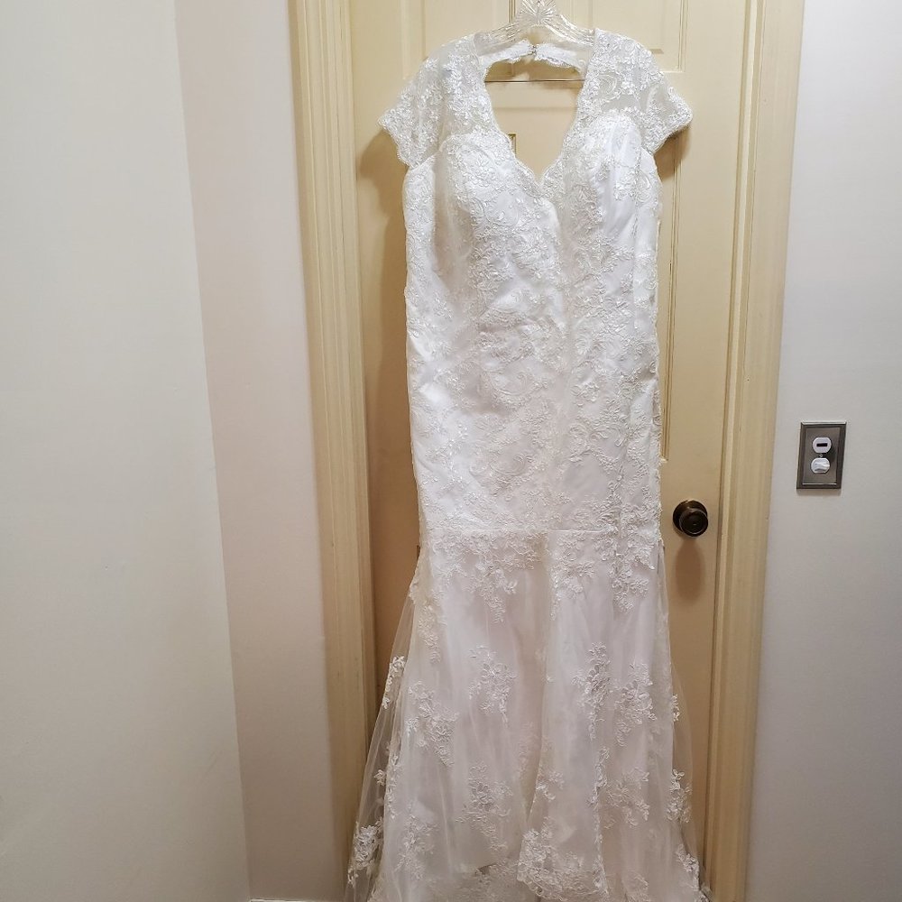 Custom handmade wedding dress, never worn, size 20